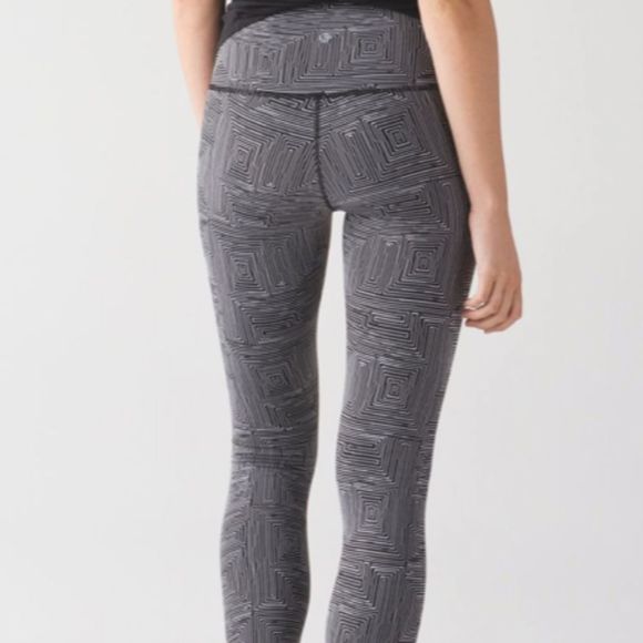 LULULEMON size 4 - Picture 2 of 6